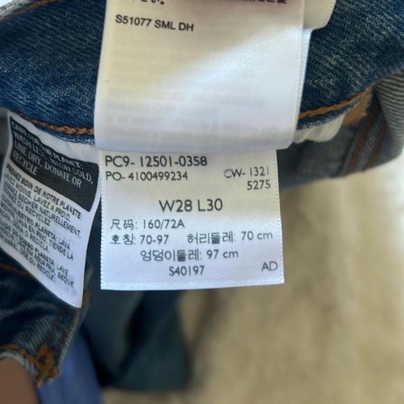 Women’s Levi’s 501’s - Picture 4 of 5